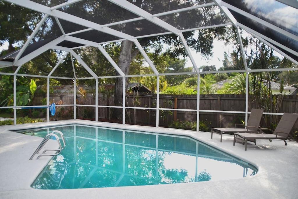 Clematis House Near Arlington Park With Heated Pool Villa Sarasota Exterior photo